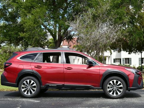 Used 2025 Subaru Outback Limited image 7