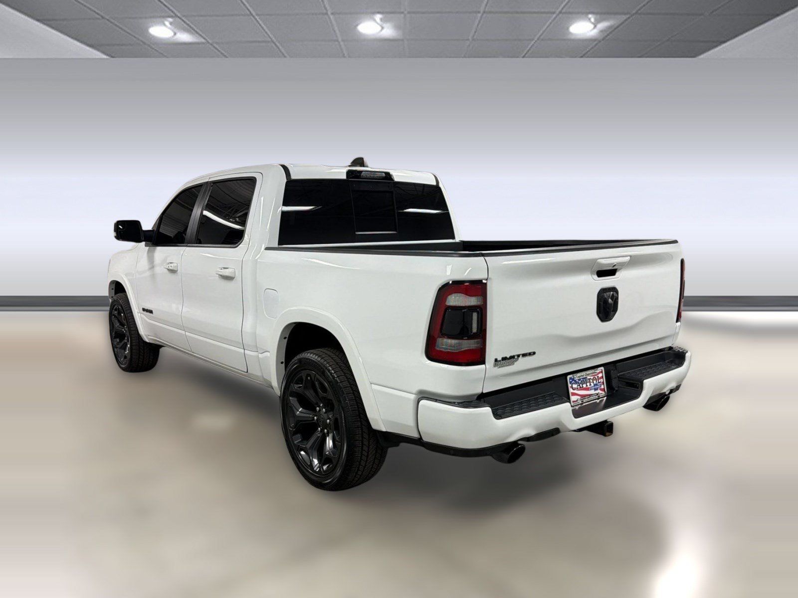 Used 2022 RAM 1500 Limited RWD image 2
