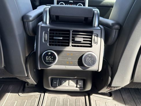 Used 2021 Land Rover Discovery HSE R-Dynamic image 27