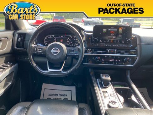 Used 2022 Nissan Pathfinder SL AWD/4WD image 23