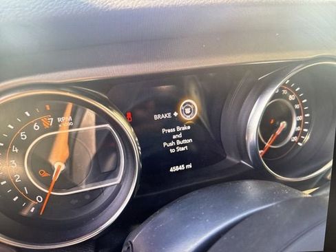 Used 2022 Jeep Gladiator Sport AWD/4WD image 7