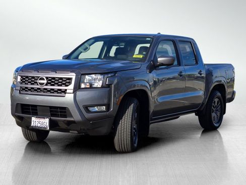 Used 2025 Nissan Frontier SV w/ SV Convenience Package RWD image 11
