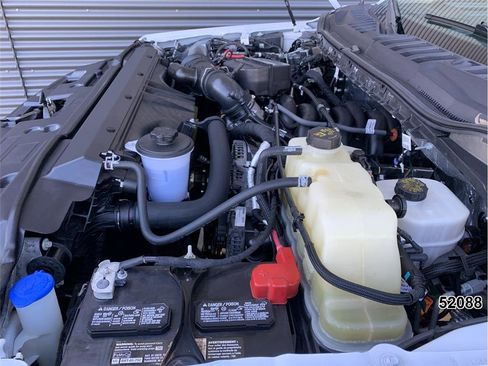 Used 2022 Ford F550 4x4 Regular Cab Super Duty image 14