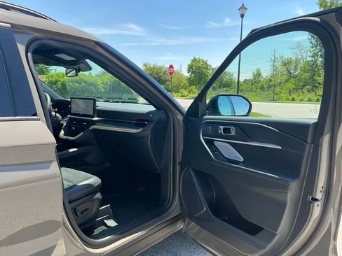 Used 2026 Ford Explorer Tremor w/ Tremor Ultimate Package AWD/4WD image 17