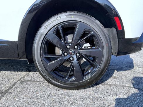 Certified 2024 Buick Envision Sport Touring image 22