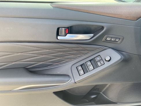 Used 2022 Toyota Avalon Limited w/ Advanced Safety Package FWD image 36