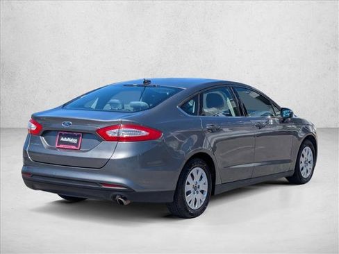 Used 2014 Ford Fusion S FWD image 5