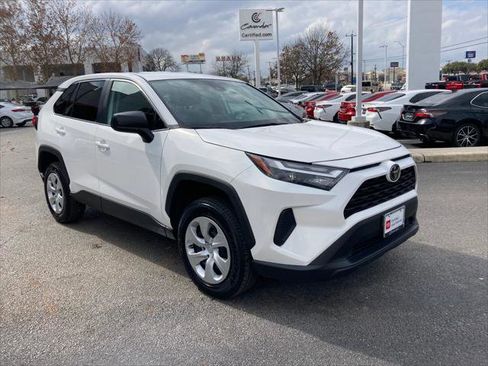 Certified 2023 Toyota RAV4 LE FWD image 3