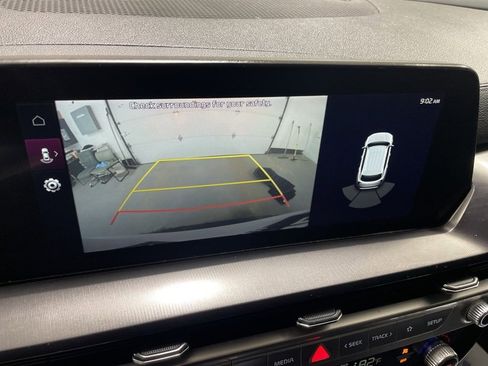 Certified 2023 Kia Telluride LX image 34