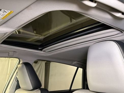 Used 2016 Toyota RAV4 Limited image 6