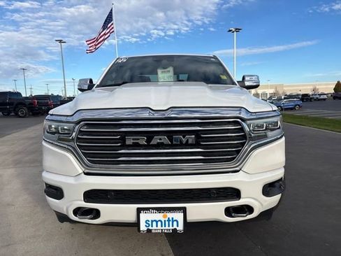 Used 2022 RAM 1500 Limited w/ Body Color Bumper Group AWD/4WD image 8