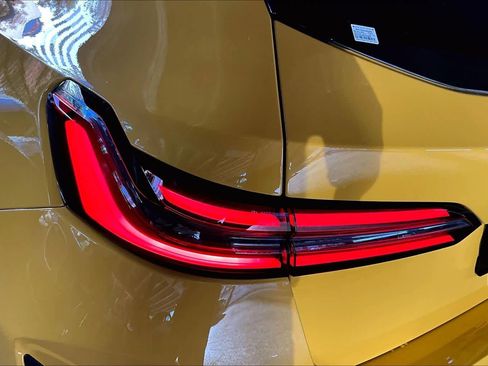 Used 2025 BMW M5 Touring image 28