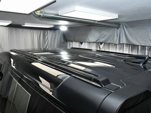 Used 2021 Land Rover Defender 110 X-Dynamic SE image 76