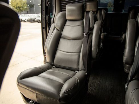 Used 2020 Mercedes-Benz Sprinter 2500 image 36