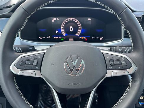 New 2026 Volkswagen Taos SE image 22