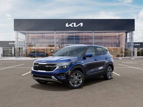 New 2026 Kia Seltos LX image 2