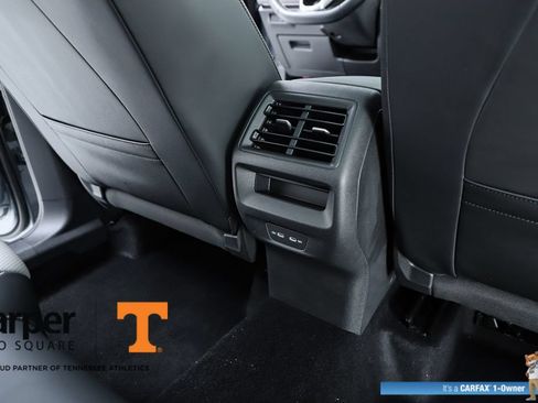 Used 2025 Volkswagen Tiguan SE w/ Panoramic Sunroof Package AWD/4WD image 78