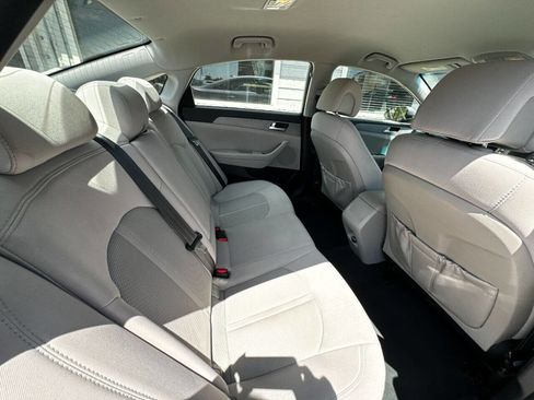 Used 2017 Hyundai Sonata SE image 40