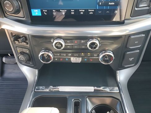 Used 2025 Ford F150 Lariat w/ Equipment Group 502A High image 39