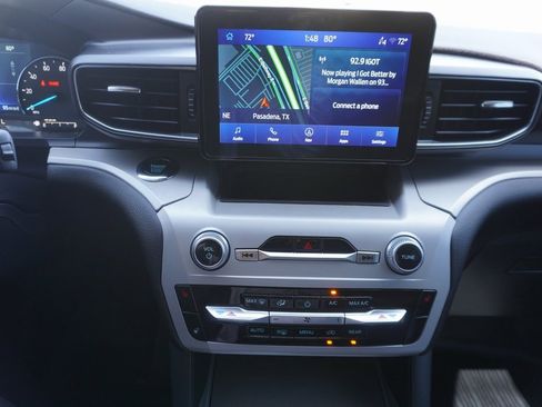 Certified 2023 Ford Explorer XLT w/ Equipment Group 202A image 9