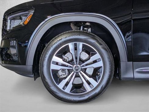 Used 2025 Mercedes-Benz GLB 250 image 21