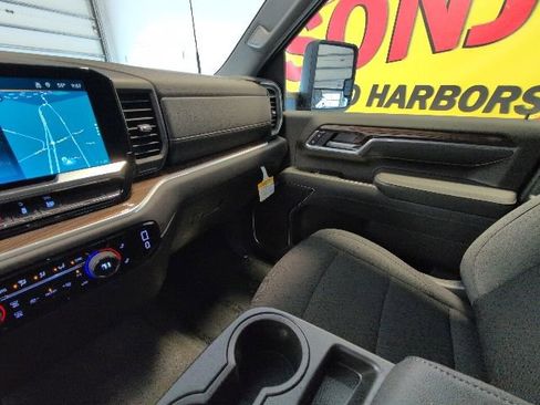 New 2026 Chevrolet Silverado 3500 LT AWD/4WD image 24