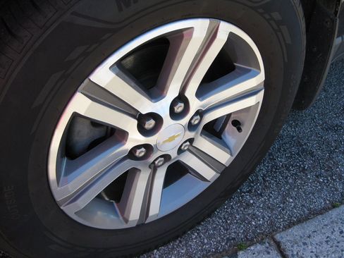 Used 2015 Chevrolet Traverse LT FWD image 8