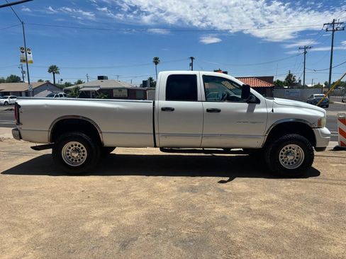 Used 2004 Dodge Ram 2500 Truck SLT w/ Sport Appearance Group AWD/4WD image 5