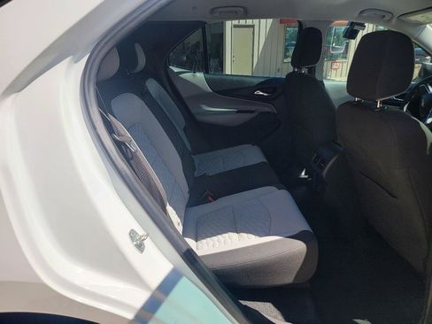 Used 2020 Chevrolet Equinox LS FWD image 19
