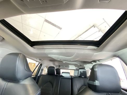 Used 2020 Toyota Highlander XLE image 25