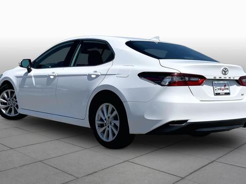 Used 2021 Toyota Camry LE FWD image 12