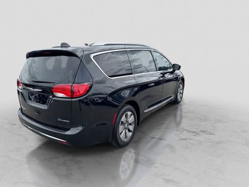 Used 2018 Chrysler Pacifica Limited w/ Advanced Safetytec Group FWD image 7