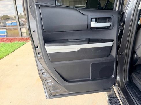 Used 2014 Toyota Tundra SR5 w/ SR5 Upgrade Package RWD image 29