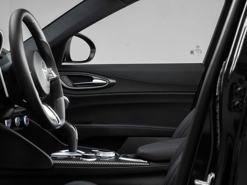 Used 2024 Alfa Romeo Giulia Quadrifoglio w/ Active Assist Plus Package image 34