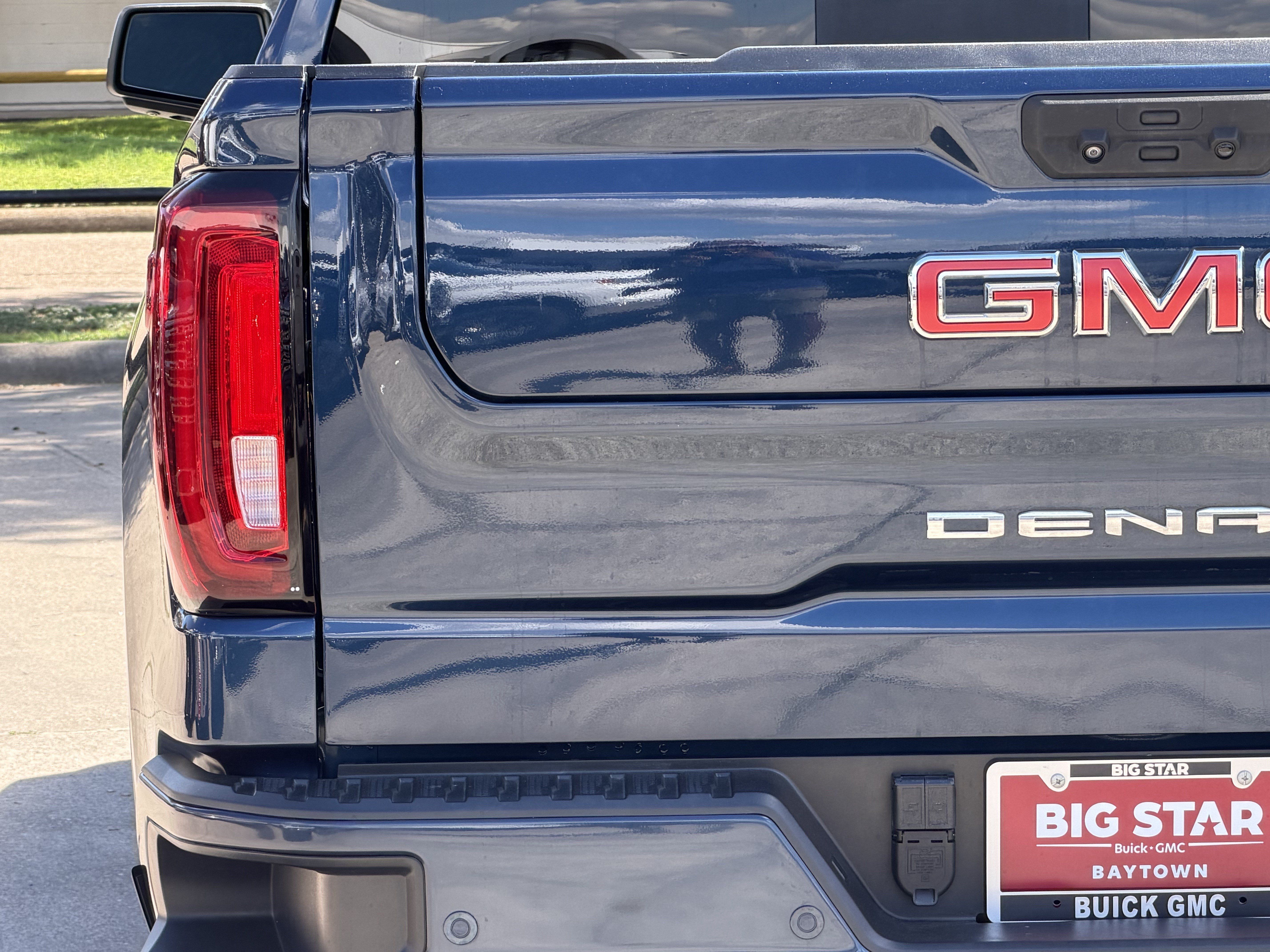 Used 2023 GMC Sierra 1500 Denali w/ Denali Reserve Package AWD/4WD image 7