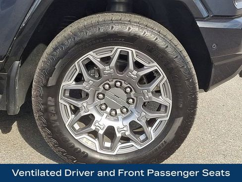 Used 2025 GMC Hummer EV 3X w/ LPO, Roof Cross Rail Package image 31