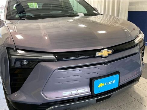 Used 2024 Chevrolet Blazer EV LT AWD/4WD image 31