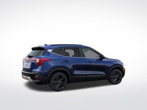 Certified 2026 Kia Seltos EX w/ EX Sunroof Package image 9