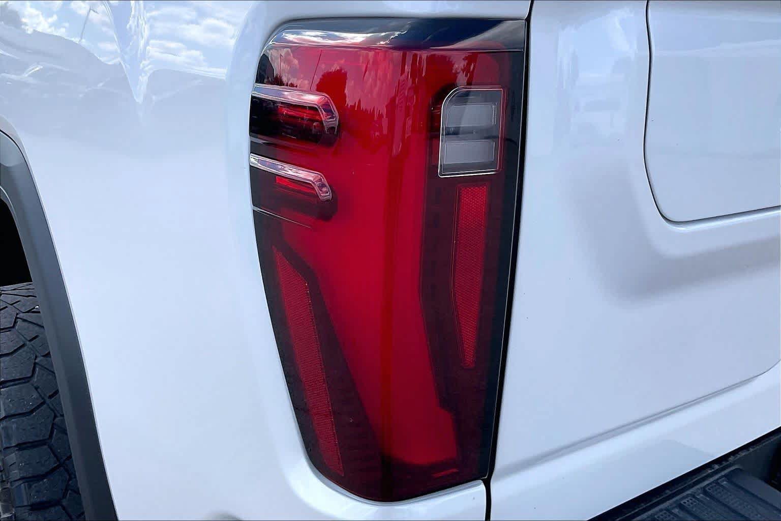 Used 2024 GMC Sierra 2500 Denali Ultimate AWD/4WD image 29