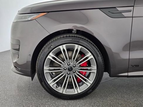 New 2026 Land Rover Range Rover Sport Dynamic SE AWD/4WD image 9