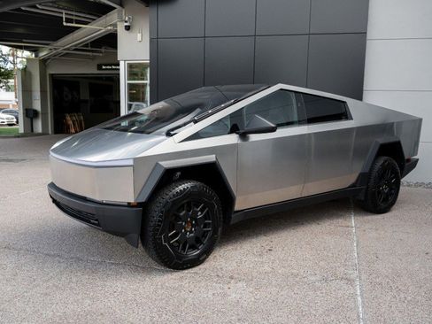 Used 2024 Tesla Cybertruck AWD Crew Cab image 1