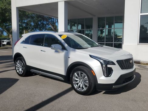 Used 2023 Cadillac XT4 Premium Luxury FWD image 8