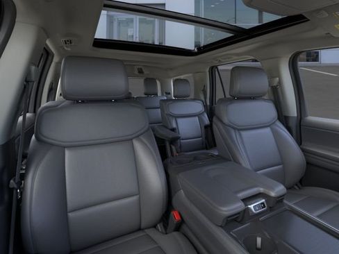 New 2026 Ford Expedition Active AWD/4WD image 10