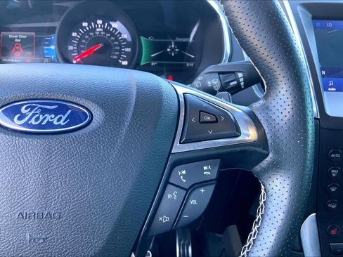 Certified 2020 Ford Edge ST image 24