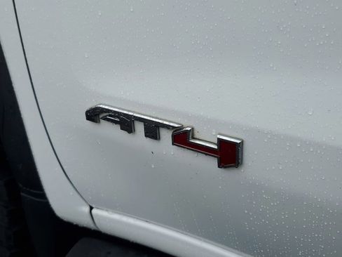 Used 2022 GMC Sierra 1500 AT4 w/ AT4 Premium Package image 7