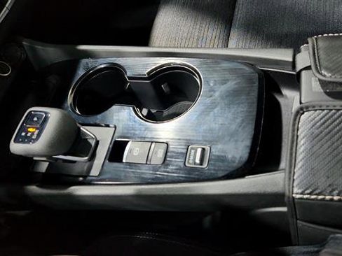 Used 2023 Nissan Rogue SV image 46