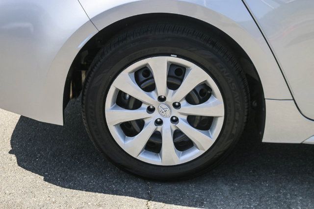 Used 2025 Toyota Corolla LE FWD image 14