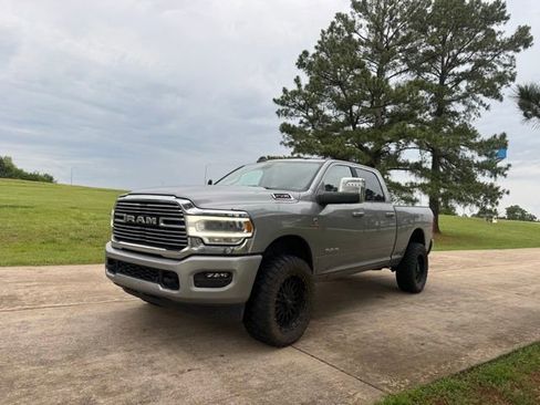 Used 2024 RAM 2500 Laramie AWD/4WD image 22