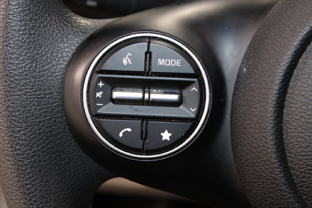 Used 2025 Kia Soul LX w/ LX Technology Package FWD image 19