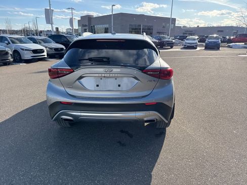 Used 2018 INFINITI QX30 AWD image 6